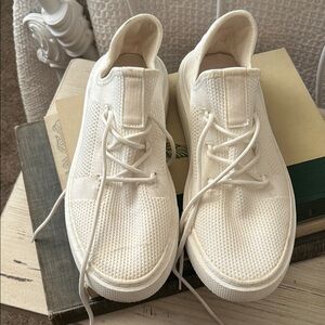 Cream Sneakers